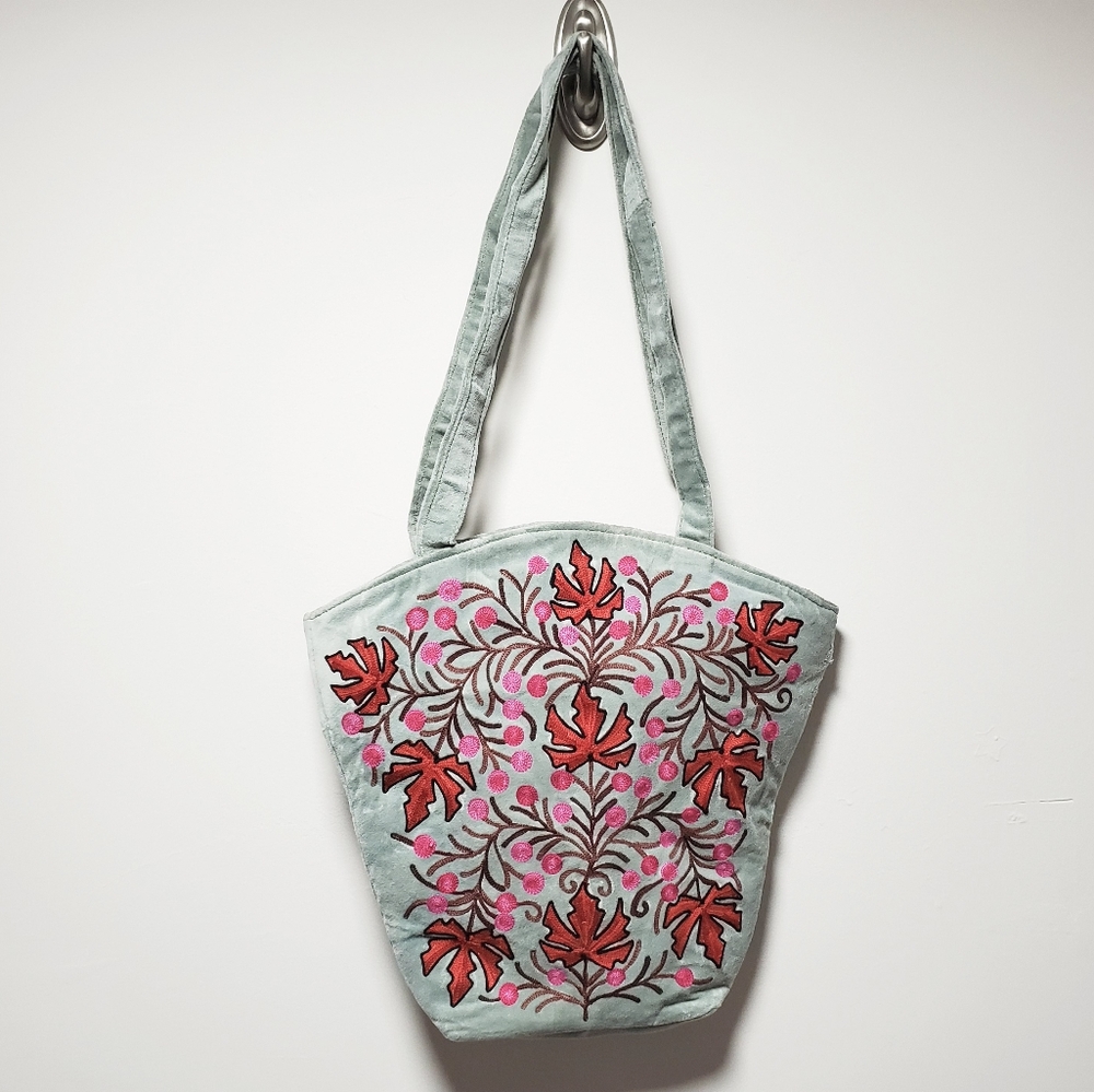 Retro Purse Leaf Embroidery Detail Cottagecore Fairycore Autumn Fall Nature Twee